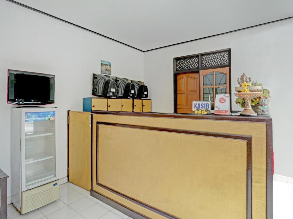 Oyo 3096 Hotel Dewi Warsiki Gilimanuk Exteriör bild