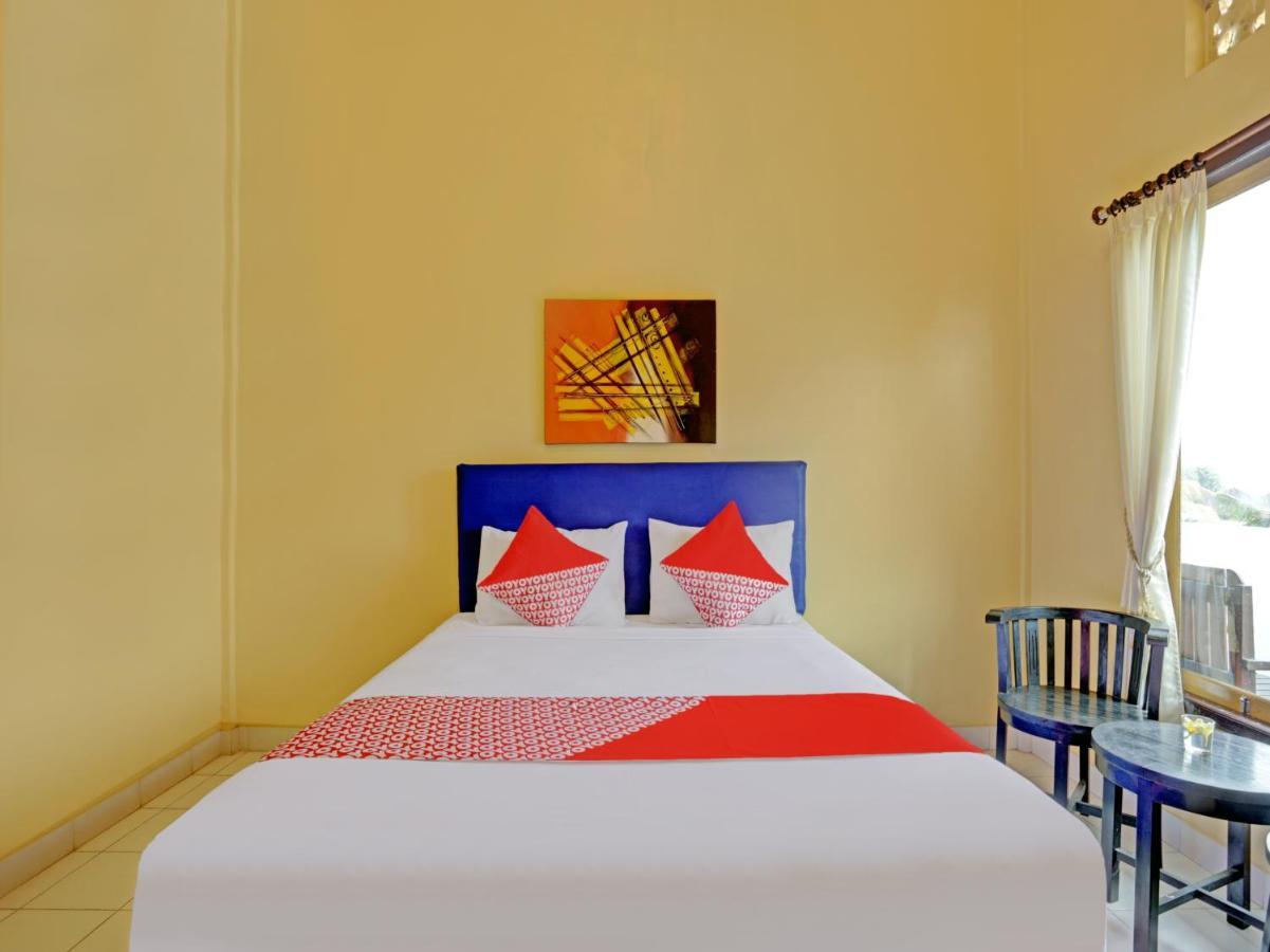 Oyo 3096 Hotel Dewi Warsiki Gilimanuk Exteriör bild
