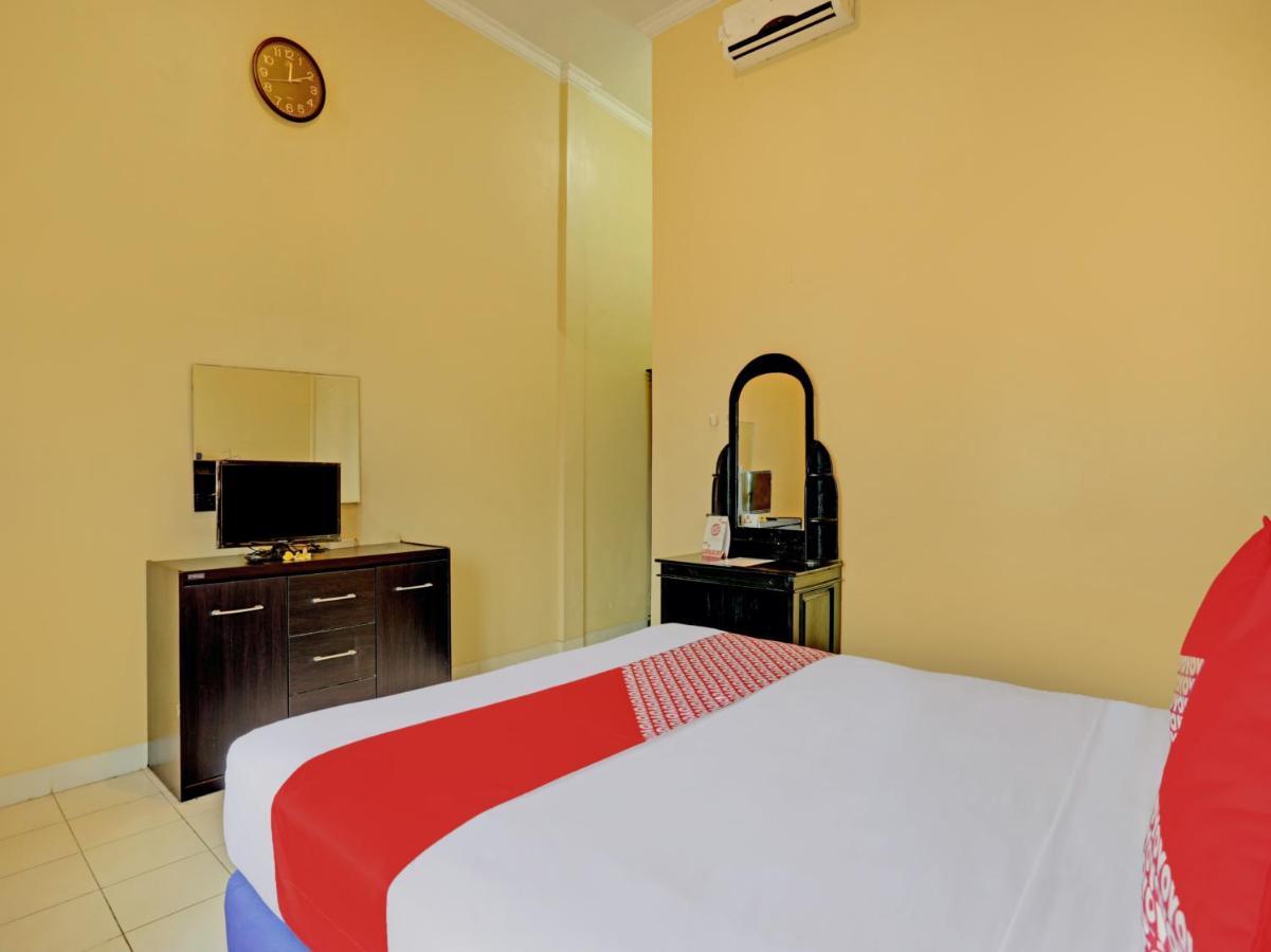 Oyo 3096 Hotel Dewi Warsiki Gilimanuk Exteriör bild