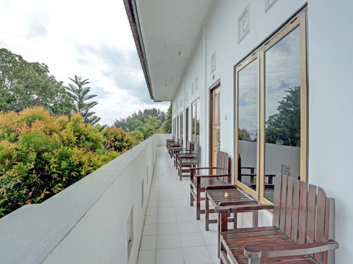 Oyo 3096 Hotel Dewi Warsiki Gilimanuk Exteriör bild